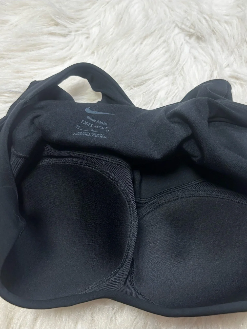 Nike Black Cropped Molded Cup Racerback Tank Top size Women’s Medium